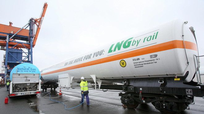  EU 'bật đèn xanh' cho dự án nhà ga LNG trên bờ đầu tiên của Đức ảnh 1