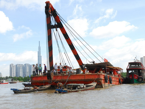 Tìm thấy thi thể 2 nạn nhân vụ tai nạn trên sông Sài Gòn ảnh 1