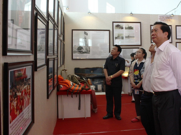 Cà Mau: Triển lãm trưng bày tư liệu về Hoàng Sa, Trường Sa ảnh 1