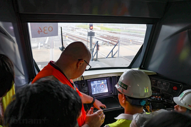 lai tau nhon-ga hanoi.jpg