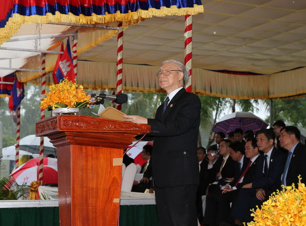 Tổng Bí thư dự lễ khánh thành Đài Hữu nghị Việt Nam-Campuchia ảnh 2