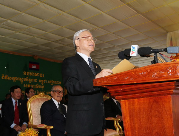 Vinh quang thuộc về những người con ưu tú ngã xuống vì hai dân tộc ảnh 2