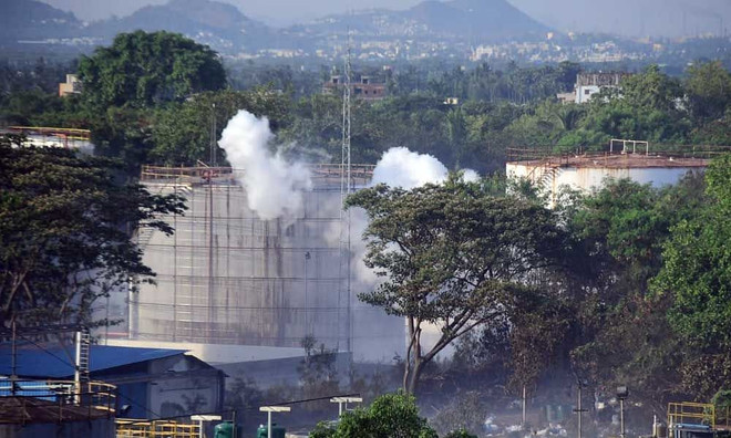 Số người nhập viện do vụ rò rỉ khí độc tại Ấn Độ tăng mạnh ảnh 1