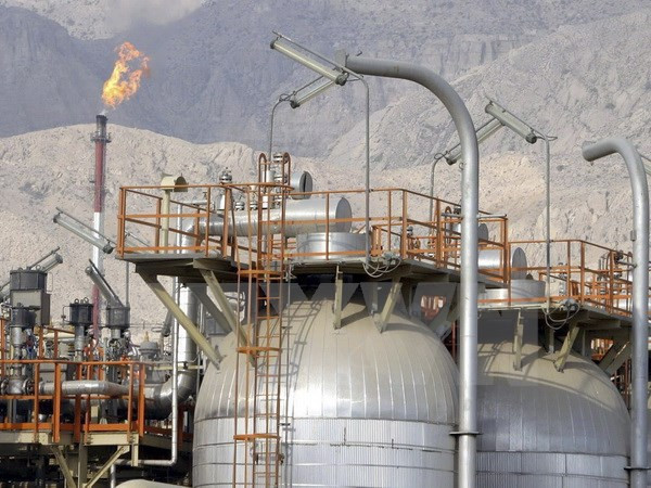 Giá dầu gần mức thấp nhất trong hai tháng do lo ngại dư cung ảnh 1