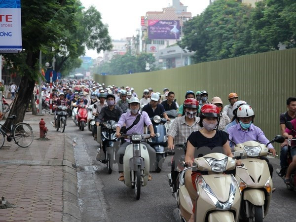 Hà Nội thống nhất chủ trương tạm dừng thu phí đường bộ xe máy ảnh 1