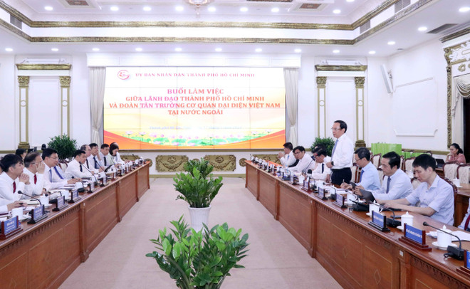 Lãnh đạo TP.HCM tiếp Đoàn Trưởng Cơ quan đại diện ở nước ngoài ảnh 1