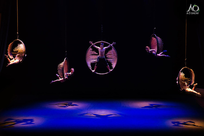 Hình ảnh vở diễn À Ố Làng Phố trình diễn tại Nhà hát Opera House. (Nguồn: Luna Production) Lần đầu trình diễn xiếc Tre Việt Nam tại nhà hát Con Sò ở Australia ảnh 2