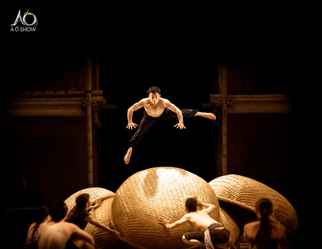 Hình ảnh vở diễn À Ố Làng Phố trình diễn tại Nhà hát Opera House. (Nguồn: Luna Production) Lần đầu trình diễn xiếc Tre Việt Nam tại nhà hát Con Sò ở Australia ảnh 1