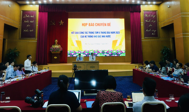 Kho bạc Nhà nước: Thu ngân sách cân đối đạt trên 876 nghìn tỷ đồng ảnh 1