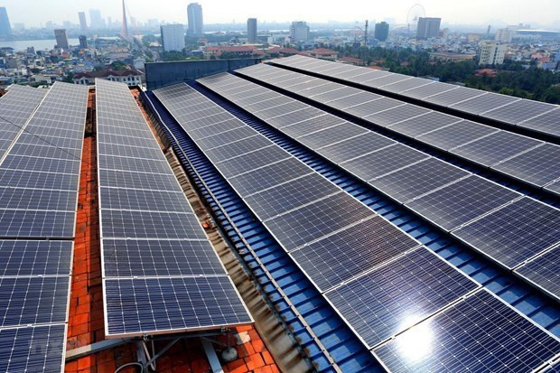 Phát triển điện Mặt Trời mái nhà tại Việt Nam. (Nguồn: TTXVN) Phát triển thị trường carbon, thúc đẩy kinh tế tuần hoàn ảnh 1