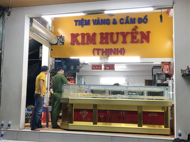 Bình Dương: Liên tiếp xảy ra các vụ cướp tiệm vàng táo tợn ảnh 1