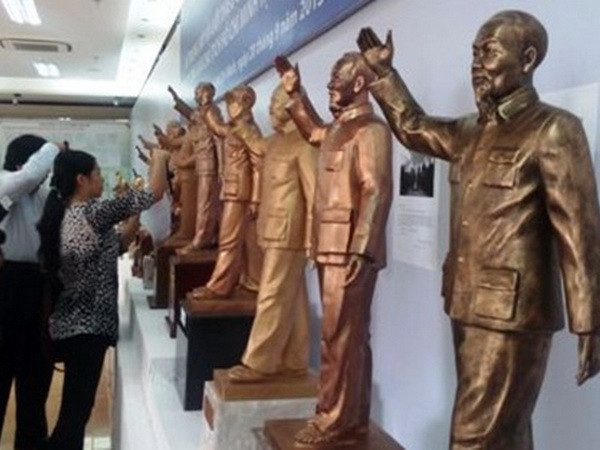 TP HCM: Đổ mẻ đồng đầu tiên đúc Tượng đài Chủ tịch Hồ Chí Minh ảnh 1