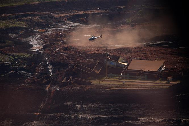 Vụ vỡ đập ở Brazil: 9 người thiệt mạng, hơn 300 người mất tích ảnh 1