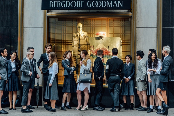 Phong cách luộm thuộm, hầm hố "đổ bộ" trên đường phố New York ảnh 12