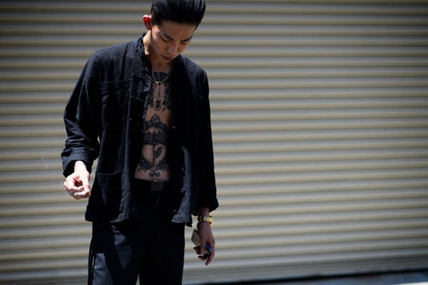 Phong cách luộm thuộm, hầm hố "đổ bộ" trên đường phố New York ảnh 20