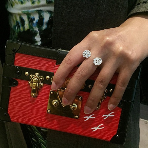 Phong cách của bốn cô nàng "danh gia vọng tộc" đương thời ảnh 16