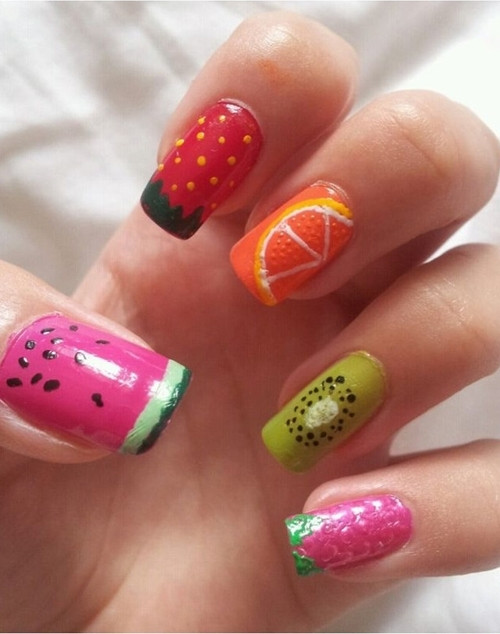 Níu kéo mùa Hè bằng xu hướng họa tiết móng tay trái cây ảnh 1