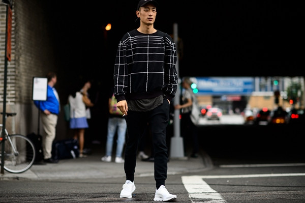 Phong cách luộm thuộm, hầm hố "đổ bộ" trên đường phố New York ảnh 17