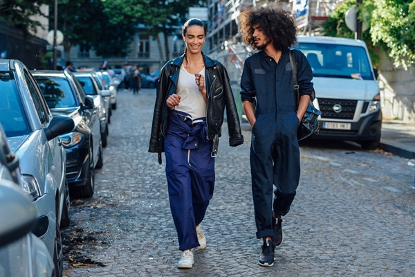 Phong cách luộm thuộm, hầm hố "đổ bộ" trên đường phố New York ảnh 7