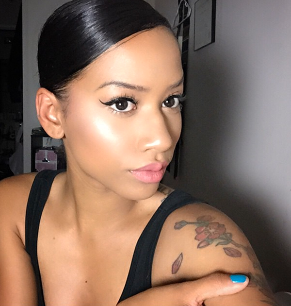 “Strobing” - kỹ thuật trang điểm đang gây "bão" khắp thế giới ảnh 1