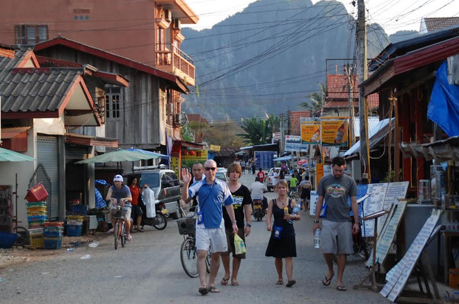 Vang Vieng - Mô hình du lịch sinh thái ấn tượng, thành công ở Lào ảnh 2