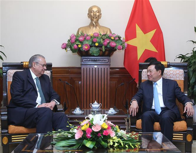 Phó Thủ tướng Phạm Bình Minh tiếp Chủ tịch Nhóm Tầm nhìn APEC ảnh 1