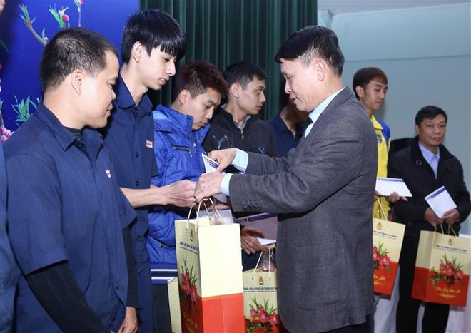 Thông tấn xã Việt Nam thiết thực hưởng ứng “Tết sum vầy” ảnh 1