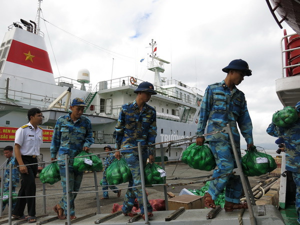 Những chuyến hàng mang theo niềm tin yêu ra Trường Sa ảnh 4
