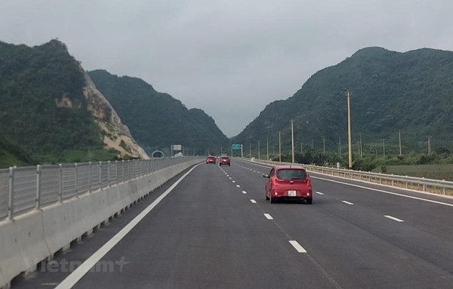Trình phương án thu phí đường cao tốc do Nhà nước đầu tư ảnh 1
