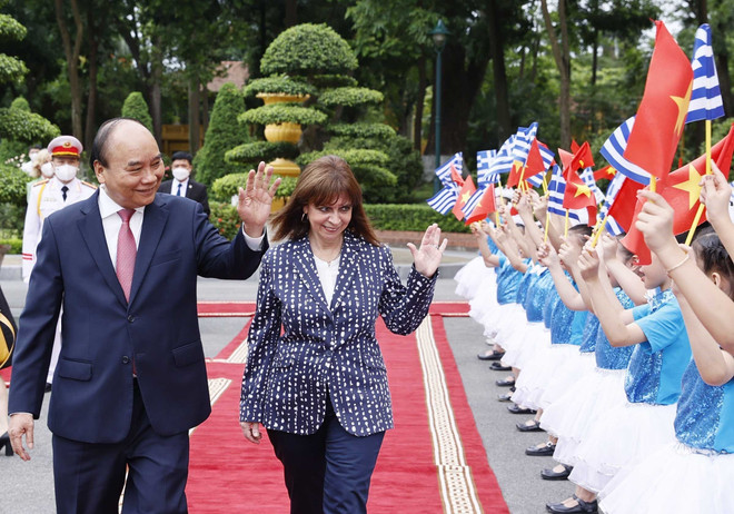Tổng thống Hy Lạp kết thúc tốt đẹp chuyến thăm chính thức Việt Nam ảnh 1