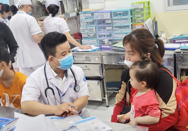 Thành phố Hồ Chí Minh: Trẻ mắc tay chân miệng tiếp tục gia tăng ảnh 1