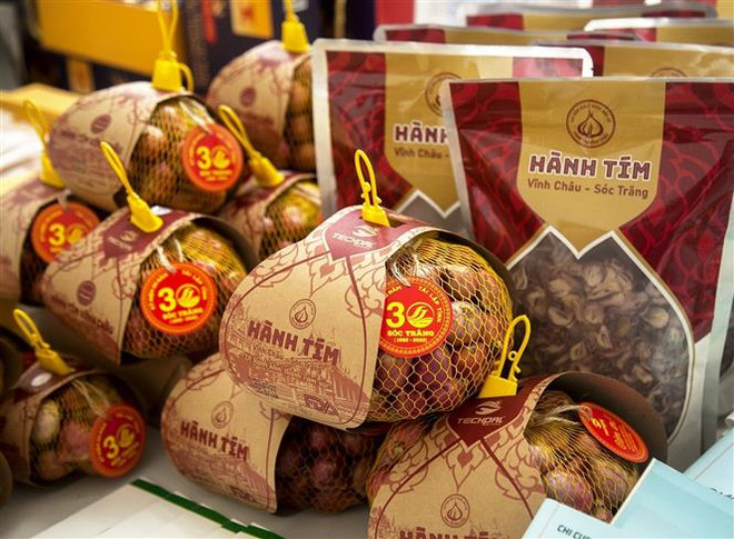 Các sản phẩm OCOP của tỉnh Sóc Trăng. (Ảnh: Hồng Đạt/TTXVN) Tìm đầu ra cho nông sản vùng dân tộc thiểu số và miền núi ảnh 2