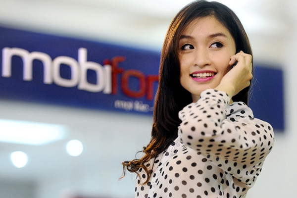 Mang smartphone cao cấp đến với người thu nhập trung bình ảnh 1