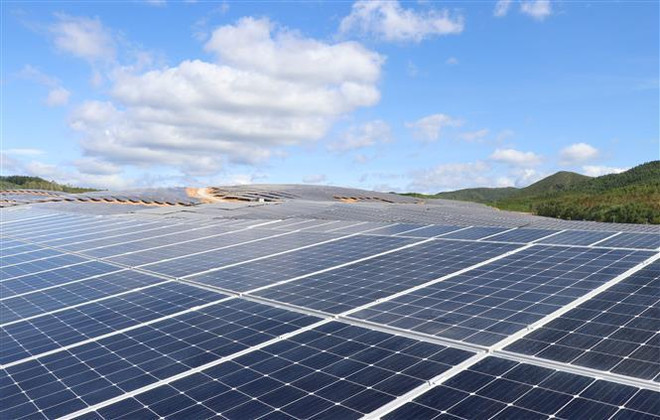 Phát triển 'ồ ạt' điện Mặt Trời gây quá tải các trạm biến áp ảnh 1