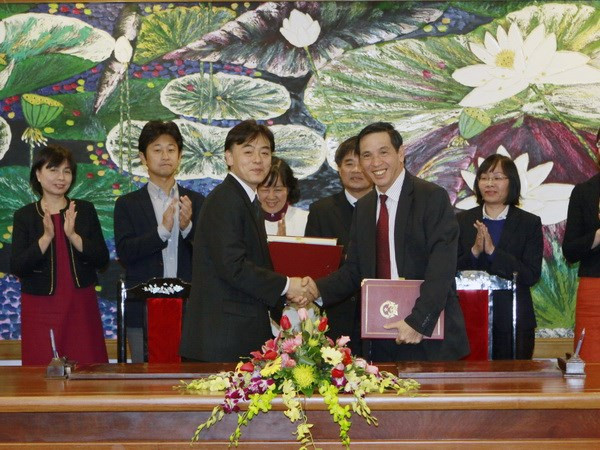 Thủ tướng kéo dài thời gian giữ chức vụ với hai Thứ trưởng ảnh 1