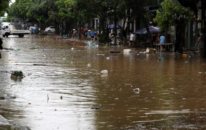 Đêm 5/7, các khu vực đều có mưa, dông, đề phòng thời tiết nguy hiểm ảnh 1