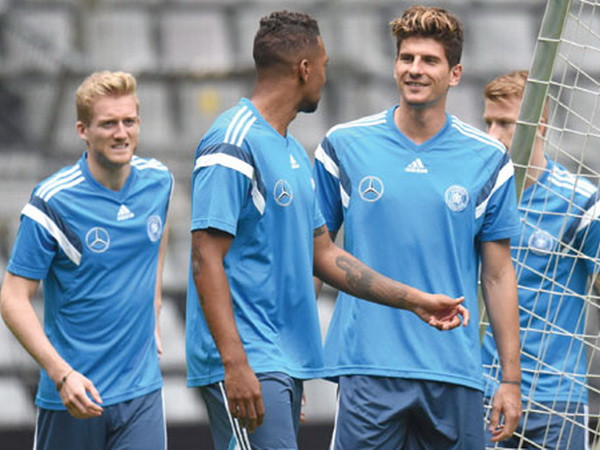 Lịch thi đấu loạt mở màn vòng loại EURO 2016: "Ông lớn" ra oai ảnh 1