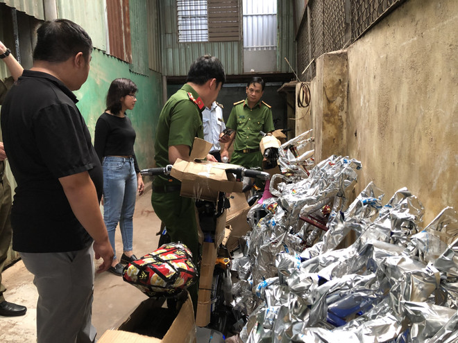 Bình Dương: Phát hiện xưởng sản xuất xe đạp điện giả nhãn hiệu Honda ảnh 1