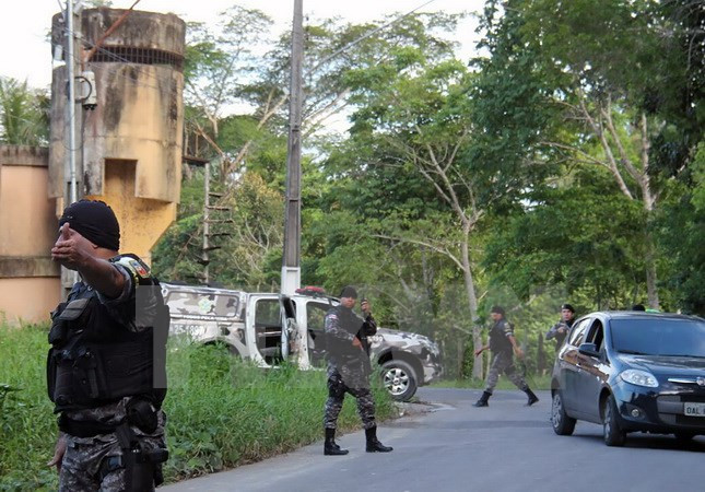 Vượt ngục tập thể ở Brazil, cảnh sát đã bắt được 100 đối tượng ảnh 1