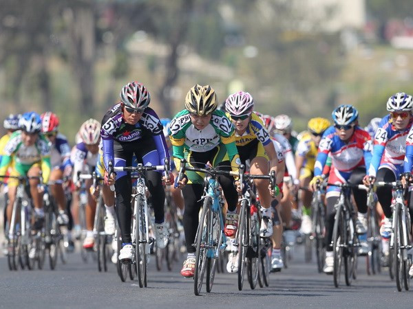 Đua xe đạp xuyên Việt chào mừng 70 năm thành lập QĐND Việt Nam ảnh 1