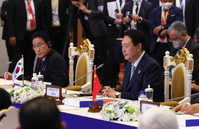 Nhật-Hàn khẳng định duy trì đối thoại để giải quyết vấn đề tồn đọng ảnh 1