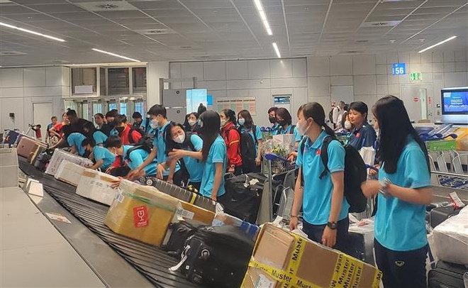 Thành phố Frankfurt/Main của Đức chào đón Tuyển Bóng đá Nữ Việt Nam ảnh 1