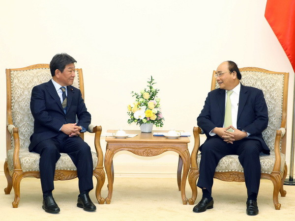 Thủ tướng tiếp Bộ trưởng Bộ Tái thiết kinh tế Nhật Bản ảnh 1