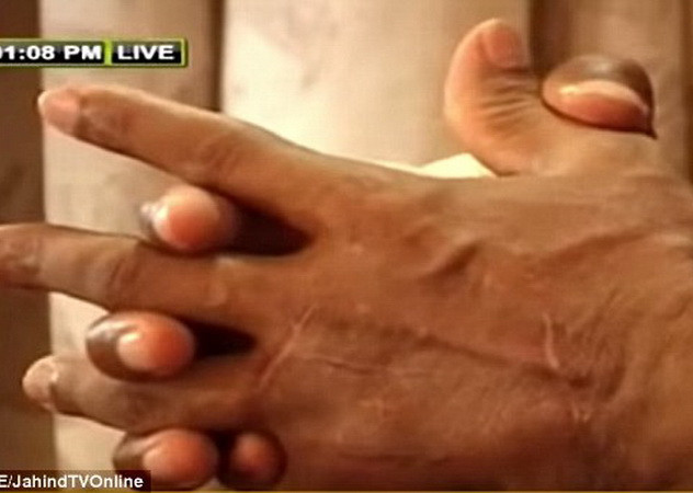 Một giáo sư bị chặt tay vì đưa tên Mohammed vào bài kiểm tra ảnh 1