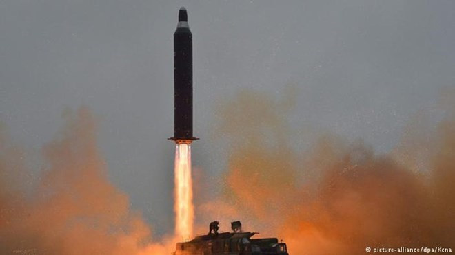 Một vụ phóng tên lửa của Triều Tiên. (Nguồn: KCNA) EU công bố một loạt biện pháp trừng phạt bổ sung với Triều Tiên ảnh 1