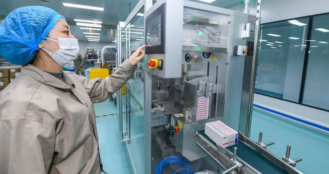 FDA cho phép nhập khẩu tạm thời thuốc điều trị ung thư từ Trung Quốc. (Nguồn: CNN) FDA cho phép nhập khẩu tạm thời thuốc điều trị ung thư từ Trung Quốc ảnh 1