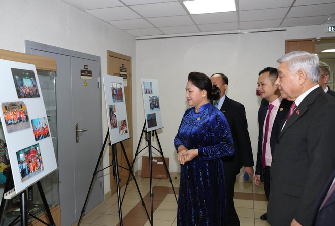 Chủ tịch Quốc hội gặp gỡ cộng đồng người Việt tại CH Tatarstan ảnh 2