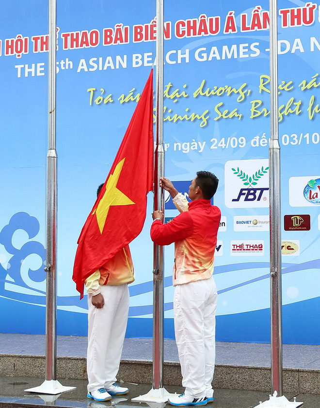 Lãnh đạo Đà Nẵng dự Lễ thượng cờ Đại hội thể thao bãi biển ảnh 2