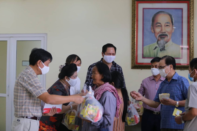 Cộng đồng người Việt 6 tỉnh Tây Nam Campuchia vui đón Xuân Tân Sửu ảnh 2