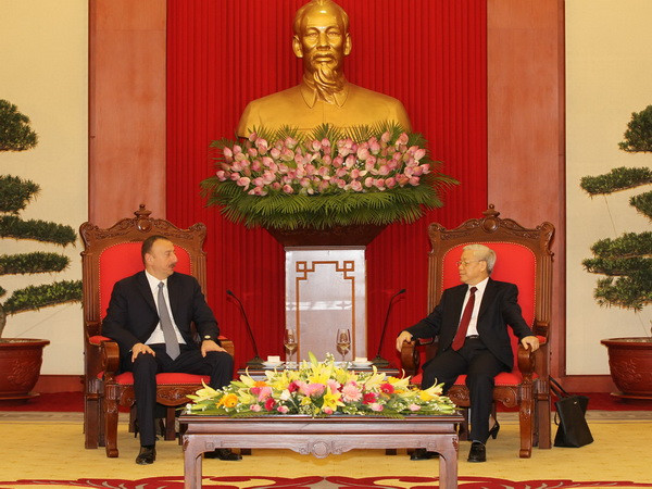 Tổng Bí thư Nguyễn Phú Trọng tiếp Tổng thống Cộng hòa Azerbaijan Ilham Aliyev. (Ảnh: Trí Dũng/TTXVN) Tổng Bí thư Nguyễn Phú Trọng tiếp Tổng thống Cộng hòa Azerbaijan ảnh 1